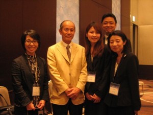 衛生士セッションの講師の先生方を囲んでの記念撮影