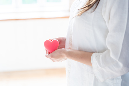 ハートを持つ妊婦さん ハートを持つ妊婦さん